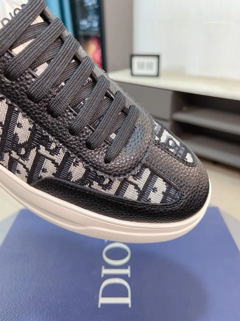 Men's men's shoes 💰420🌹🌹【Dior】Best-selling official website world premiere🔝Men's high-end brand of shoes latest series on the official website: uppers are made of imported cowhide with specially designed fabrics➕mesh breathable lining. Make walking more convenient and comfortable! Compared with the official quality, Midea’s 1:1 replica. Create a fashionable personality to set off your uniqueness! A must-have for trendy men! Classic style. Men's sizes: 38-44.